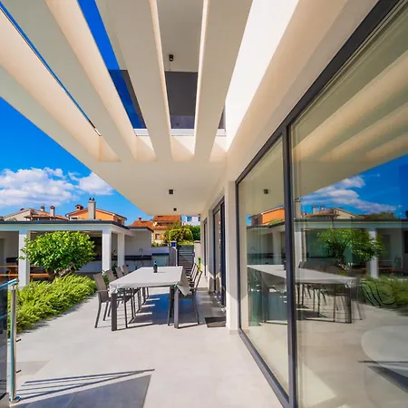 Andris 빌라 Ližnjan